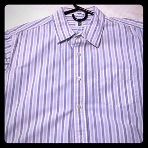 GAP button down size L